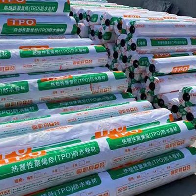China TPO Waterproof Roofing Membrane Roll Film With Strong Plasticity Has Excellent Weather Resistance